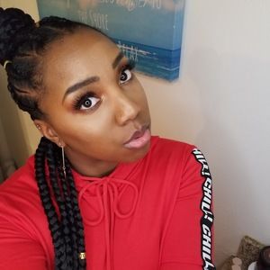 Meet your Posher, Nique